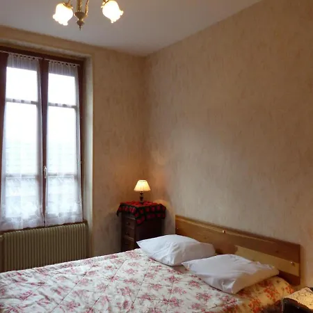 Maison Avec Cour, 4 Chambres, Parking, Proche Commerces Et Loisirs A 8km De Vichy - Fr-1-489-248 בית נופש Saint-Germain-des-Fosses