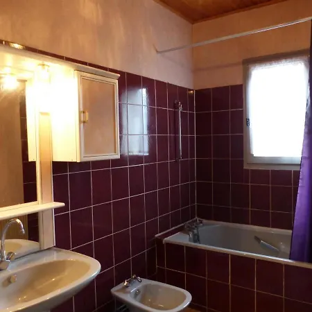 Maison Avec Cour, 4 Chambres, Parking, Proche Commerces Et Loisirs A 8km De Vichy - Fr-1-489-248 * Saint-Germain-des-Fosses